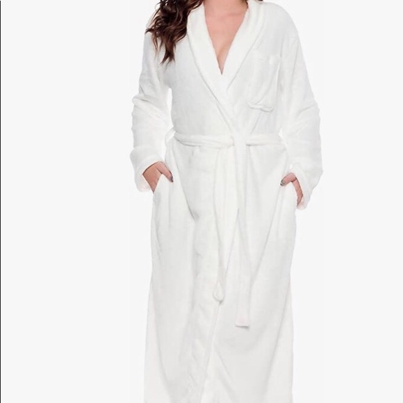 Long Silver Robe Intimates & Sleepwear | New Silver Lilly Full Length Robe With Shawl ...